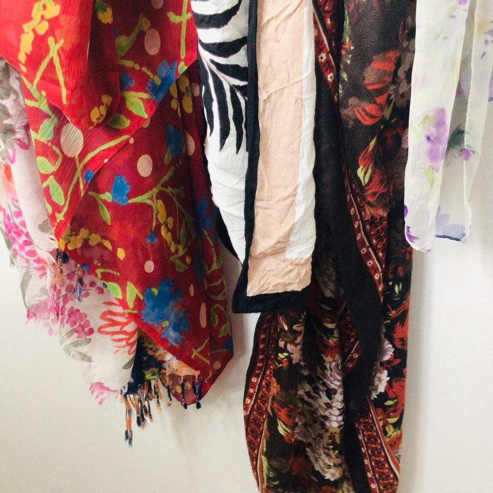 10 Colorful Patterned Scarves Collection - Picture 3 of 6
